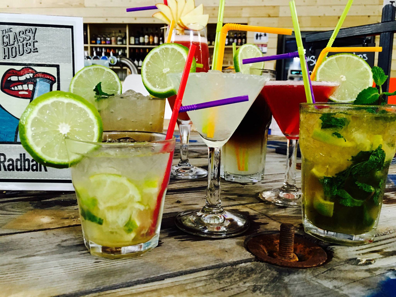 bar Glassy House